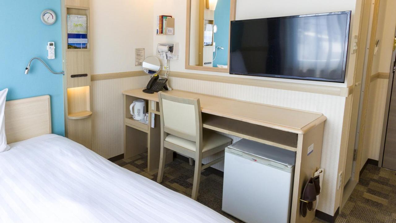 Toyoko Inn Osaka Hankyu Juso-Eki Nishi-Guchi No.2 Buitenkant foto