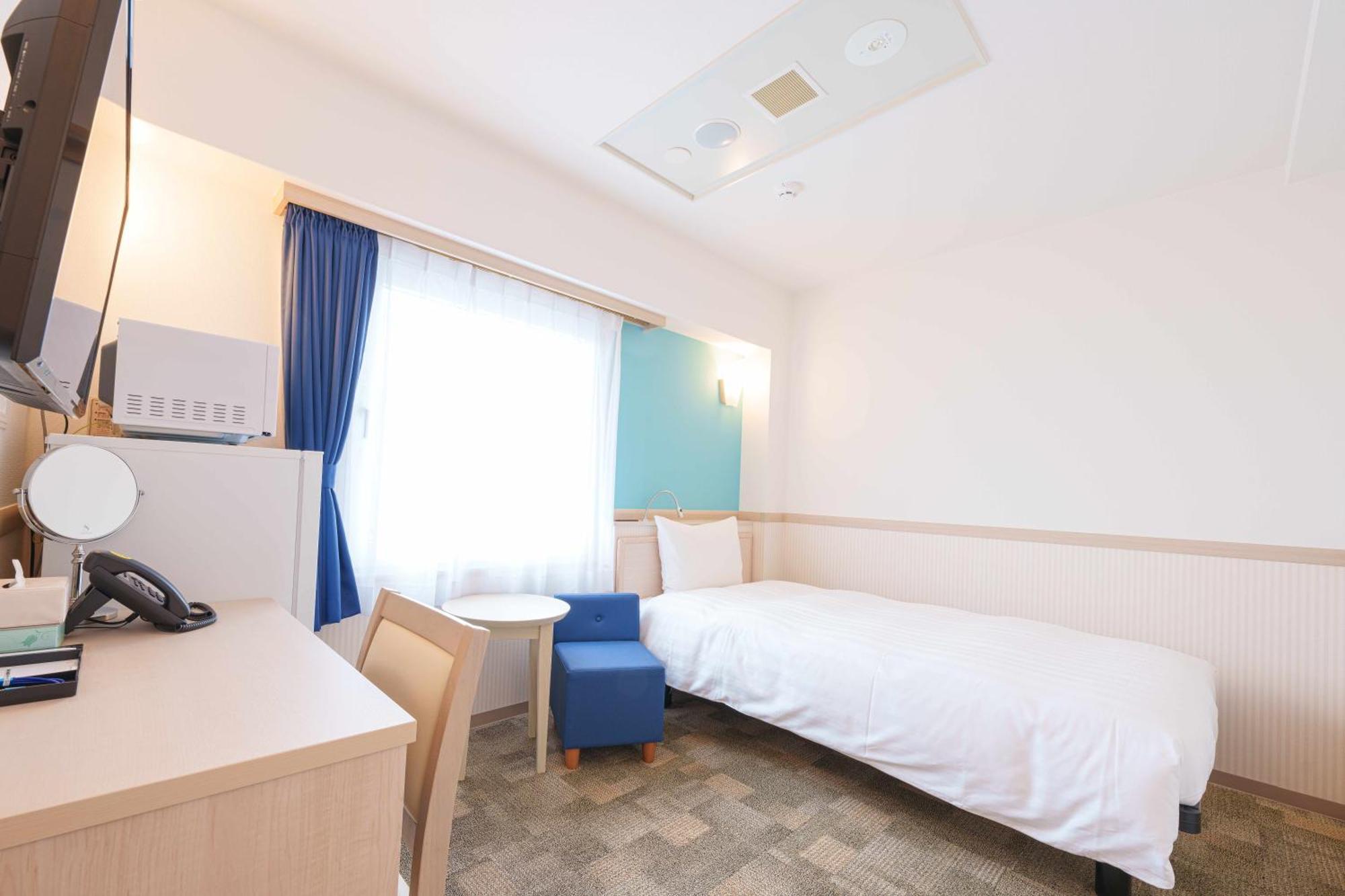 Toyoko Inn Osaka Hankyu Juso-Eki Nishi-Guchi No.2 Buitenkant foto